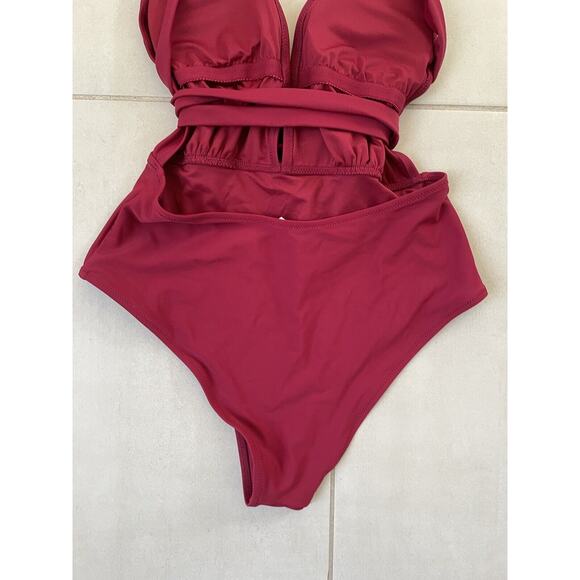 Cupshe Swim One Piece Swimsuit Halter Strappy Cranberrry - Picture 8 of 9